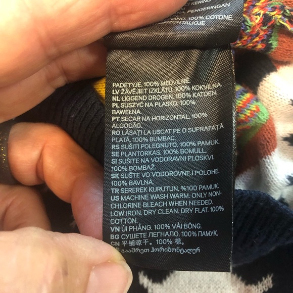 H&M Cotton Christmas Sweater Crew Neck Pull Over Soft Fun Christmas in July! - Picture 7 of 7